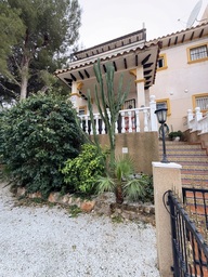 Wonen onder de Spaanse zon, stijl, comfort en toplocatie. — foto 1